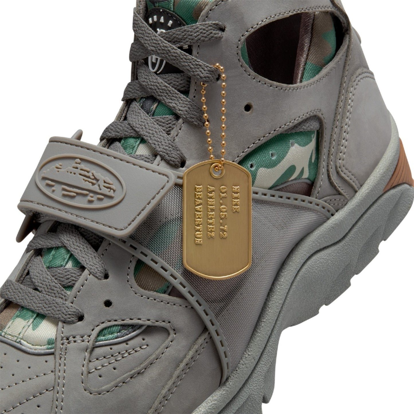 Corteiz x Nike Huarache gully grey
