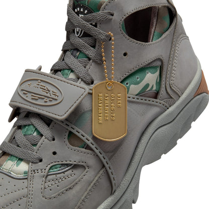 Corteiz x Nike Huarache gully grey