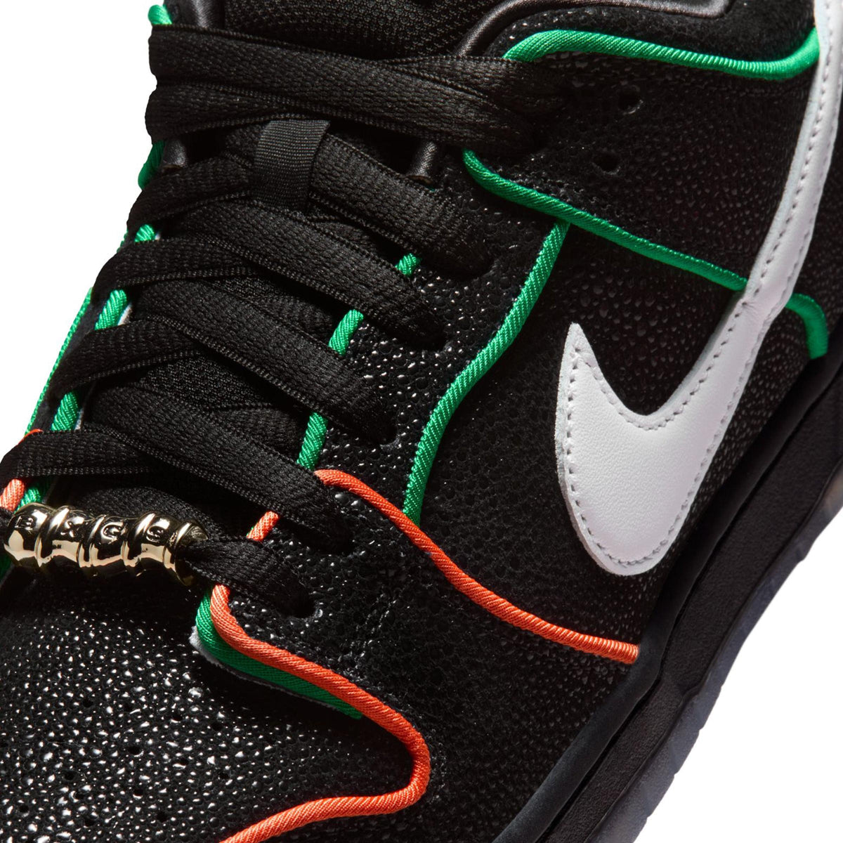 Nike SB Dunk Low Bronx Girls Skate
