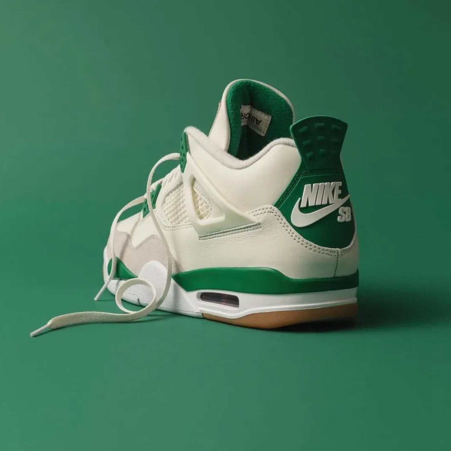 Nike SB x Air Jordan 4 Pine Green