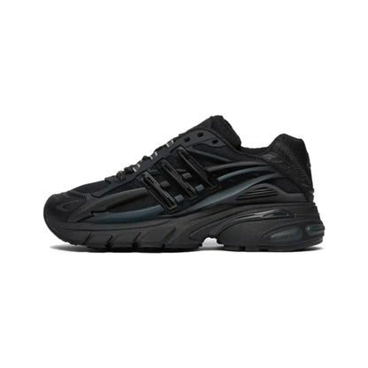 Pharrell x adidas Jellyfish « Triple Black »