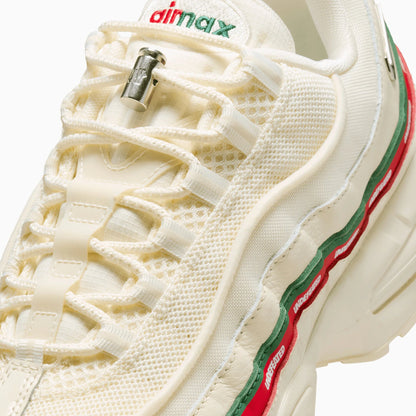 Nike Air Max 95 x Undefeated Sail