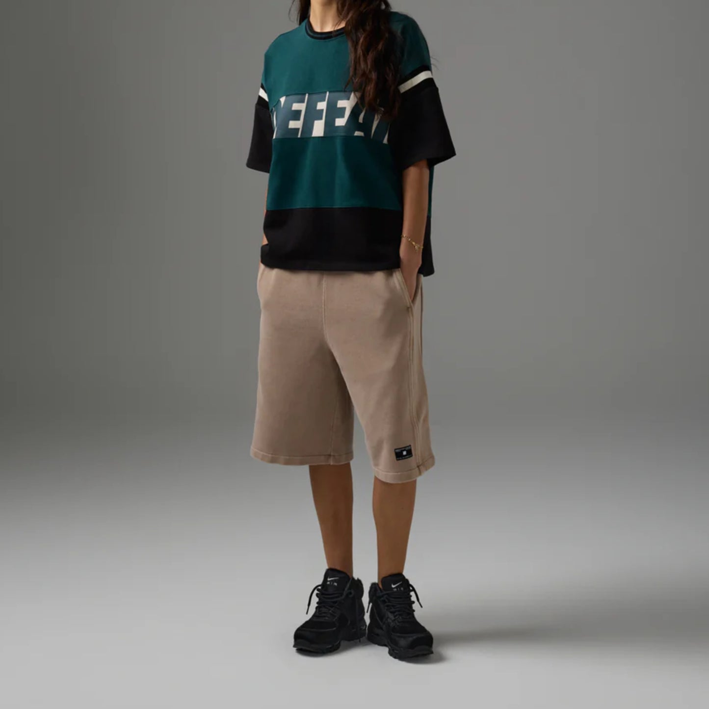 Undefeated Seamed Sweatshort Taupe